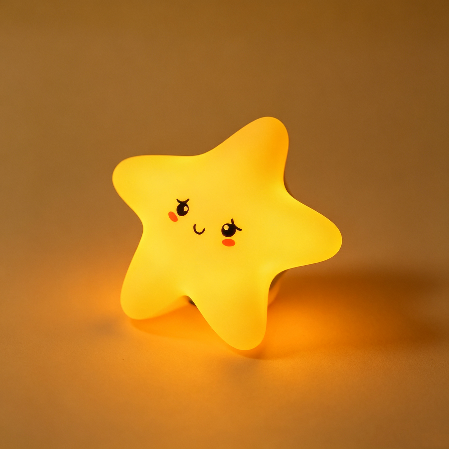 Cute Star Plug-in LED Night Light, Dusk to Dawn Sensor Wall Light, Soft Warm Bedside Lamp for Nursery Kids Bedroom
